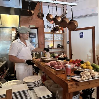 Lola's Bistro - Chef Richard preparing dinner - Italian Near Me - Key West, Florida Lola's Bistro - Chef Richard preparing dinner - Italian Near Me - Key West, Florida