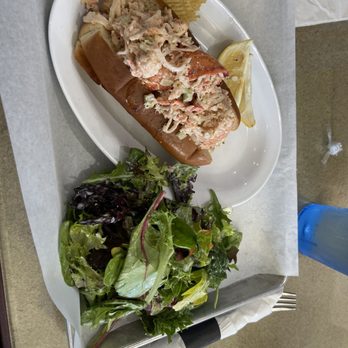 That Dam Place - American Near Me - Folsom, California