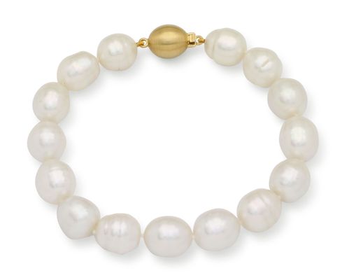 Girls Love Pearls by null