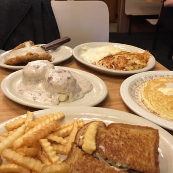 Charlie's Cafe - All the food fit for a king - American Near Me - Freeport, Minnesota