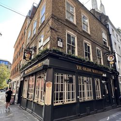Ye Olde Watling - Exterior