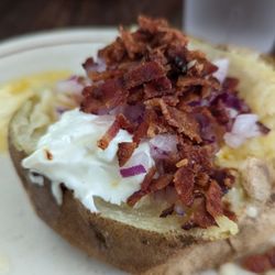 Woody's - Loaded baked potato