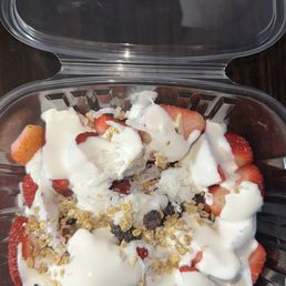Plato De Fresas Con Crema / Strawberries with Cream Plate