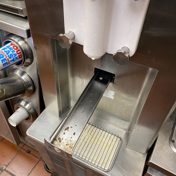 Wendy's - Fast Food Near Me - East Rochester, New York