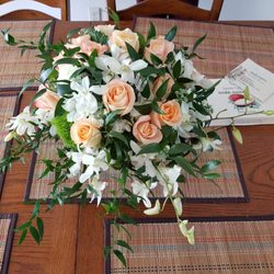Rhythm & Blooms - Stunning rose centerpiece