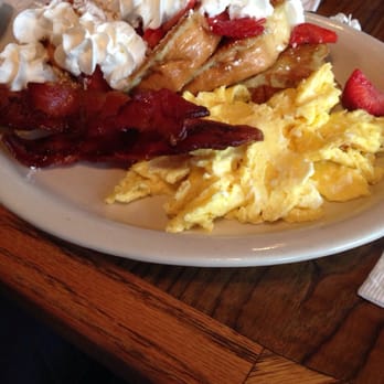 Deja Vu - The French toast with strawberries on top - Breakfast & Brunch Near Me - Redding, California