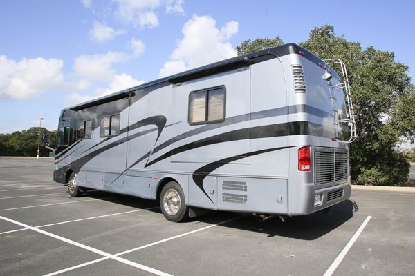 AMERICAN ADVENTURE RV RENTALS - 92 Photos & 37 Reviews - 8810 N IH35