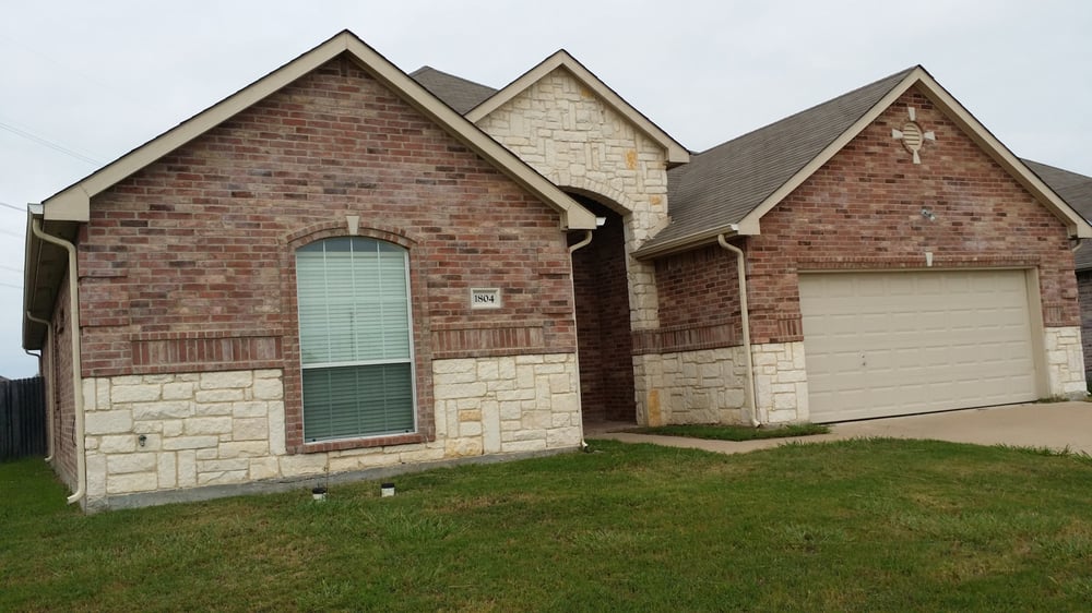 ROBBIE HALE HOMES Updated October 2024 105 Southampton Dr, Royse