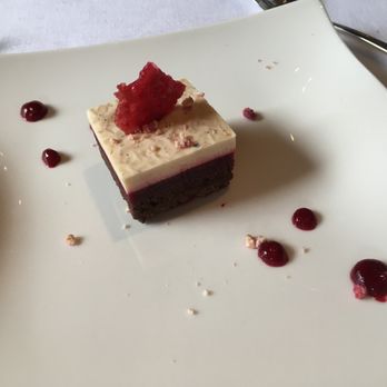 Château Kirwan - Dessert of chocolate and cranberry cake.  Yum! - Beer, Wine & Spirits Near Me - Cantenac, 33