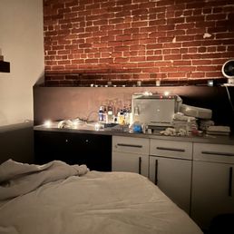Private service rooms for massages