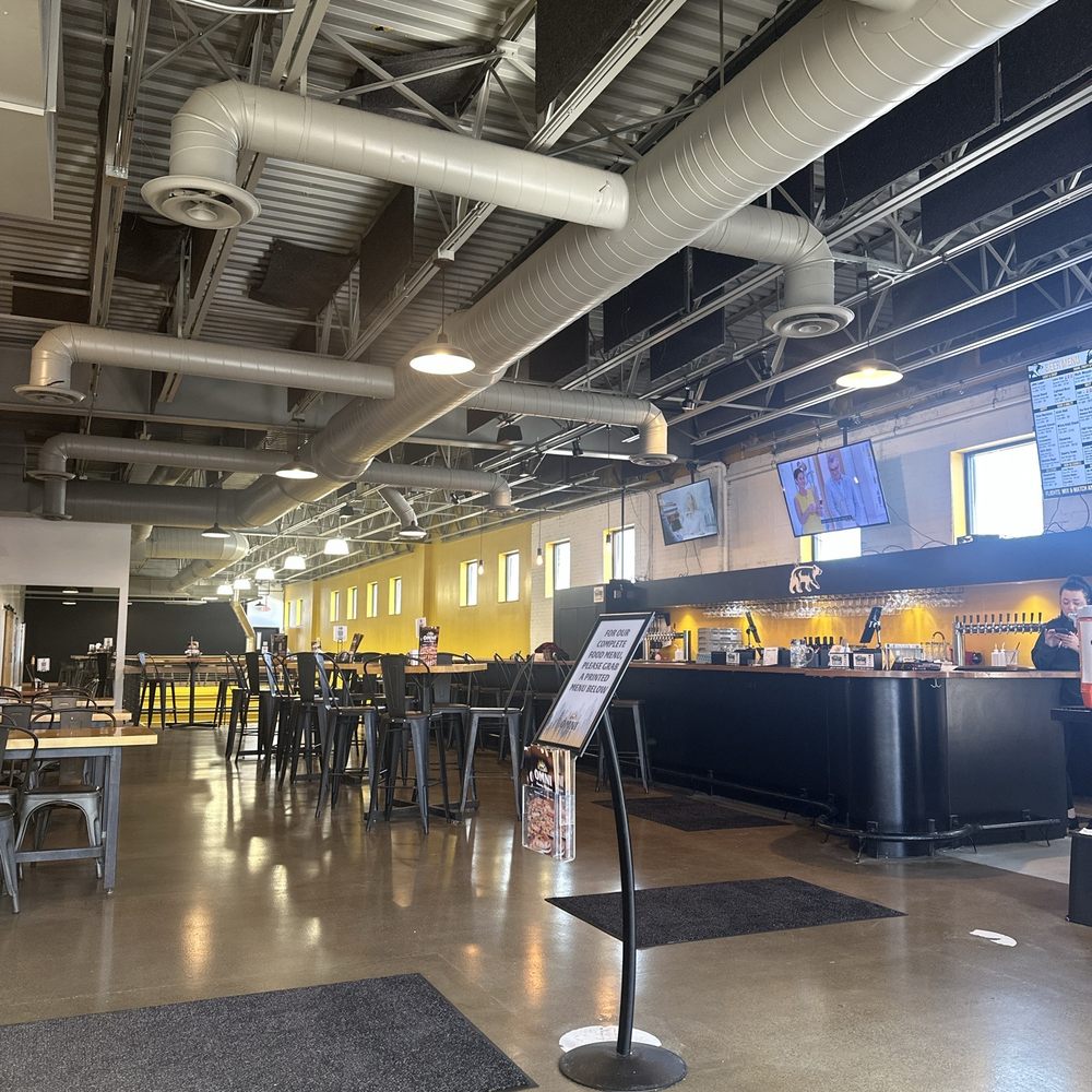 OMNI Brewery & Taproom - Inside - Breweries Near Me - Victoria, Minnesota OMNI Brewery & Taproom - Inside - Breweries Near Me - Victoria, Minnesota