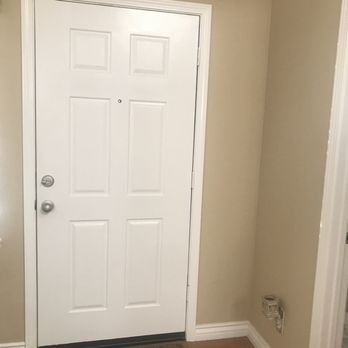 Pacific West Painting - Door knob on inside facing. - Painters Near Me Pacific West Painting - Door knob on inside facing. - Painters Near Me