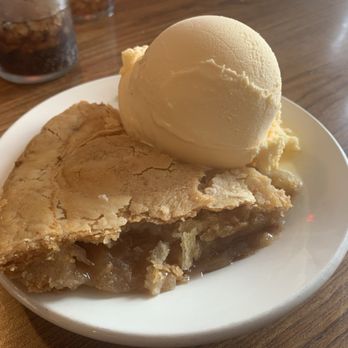 Pie 'n Burger - Apple Pie à la mode - Burgers Near Me - Pasadena, California