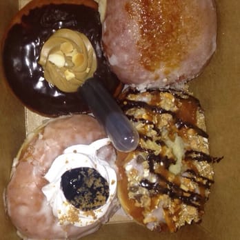 The Rolling Pin - From top left clockwise: java espresso, creme brûlée, chef's special, blueberry cheesecake. - Bakeries Near Me - Toronto, Ontario