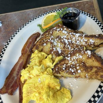 Black Bear Diner San Antonio City Base - Classic French Toast* (1030 cals.) - Diners Near Me - San Antonio, Texas
