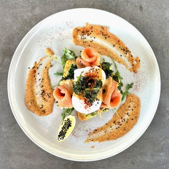Vito's Cucina & Bar Ascot - ~ Fumoso ~
Smoked salmon, hash brown, smashed avo, 2 poached eggs, crispy kale and chipotle hollandaise. - Italian Near Me - Ascot, QLD Vito's Cucina & Bar Ascot - ~ Fumoso ~
Smoked salmon, hash brown, smashed avo, 2 poached eggs, crispy kale and chipotle hollandaise. - Italian Near Me - Ascot, QLD
