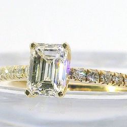 La Maison D'Or Jewellers - Elegant Emerald cut has a subtle sparkle that is mesmerizing.  Choose any engagement ring design and make it your own with an emerald cut!