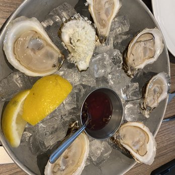 The Salted Vine Kitchen + Bar - a platter of oysters - Cocktail Bars Near Me - Squamish, British Columbia The Salted Vine Kitchen + Bar - a platter of oysters - Cocktail Bars Near Me - Squamish, British Columbia