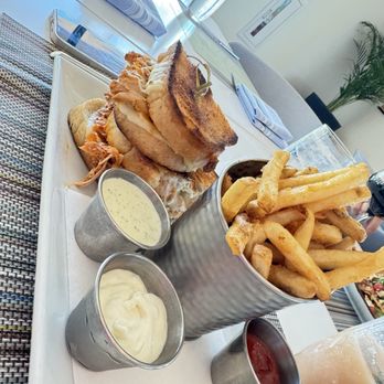 Paul's Landing - Buffalo chicken sandwich - good! - Seafood Near Me - Saint Petersburg, Florida Paul's Landing - Buffalo chicken sandwich - good! - Seafood Near Me - Saint Petersburg, Florida