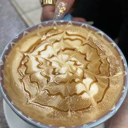 Das Kaffeehaus - Caramel macchiato, beautiful and delicious
