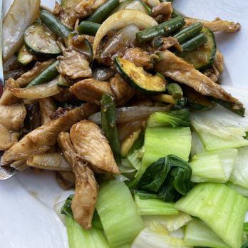 Simply Vietnamese - Garlic Chicken - Vietnamese Near Me - Tenafly, New Jersey