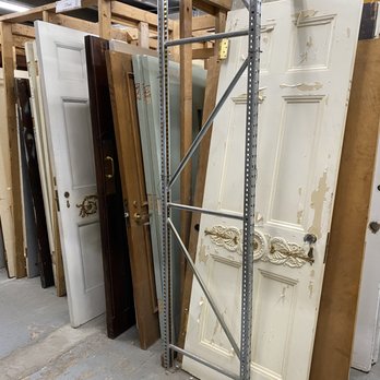 Black Dog Salvage - Antiques Near Me - Roanoke, Virginia Black Dog Salvage - Antiques Near Me - Roanoke, Virginia