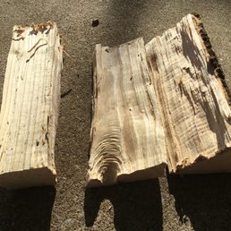 The wood is actually so fresh, that it has a pink tint on the ends. Terrible