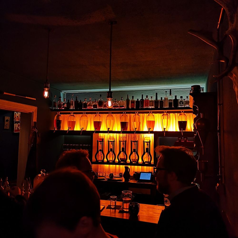 drip BAR - Cocktail Bars Near Me - Hamburg, HH