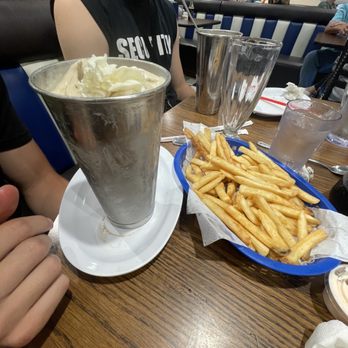 Leatherby's Family Creamery - Chocolate milk shake and fries - Ice Cream & Frozen Yogurt Near Me - Orem, Utah Leatherby's Family Creamery - Chocolate milk shake and fries - Ice Cream & Frozen Yogurt Near Me - Orem, Utah