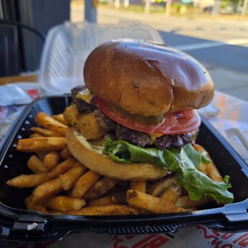 Blazin Chicken & Gyro - Blazin burger - Halal Near Me - Hackensack, New Jersey