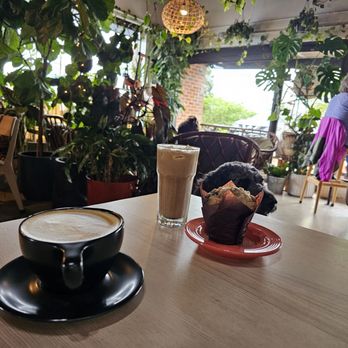 Cafe Conmigo - Beautiful, cozy, calming environment to enjoy our beverages. - Coffee & Tea Near Me - Wexford, Pennsylvania