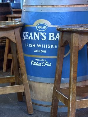 Sean's Bar by null