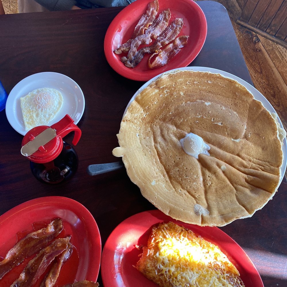 Billy Gail's - Sweet cream 14" pancake. Egg. Bacon. Billion dollar bacon. Cheesy hashbrowns. - American Near Me - Branson, Missouri Billy Gail's - Sweet cream 14" pancake. Egg. Bacon. Billion dollar bacon. Cheesy hashbrowns. - American Near Me - Branson, Missouri