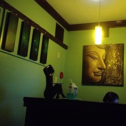 Nuat Thai - The counter inside Nuat Thai
