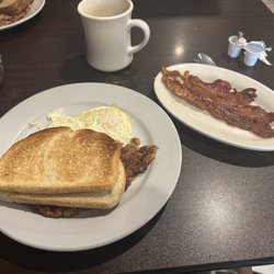 Kelley's Deli - Cornbeef and hash with a side of bacon and Italian bread as toast