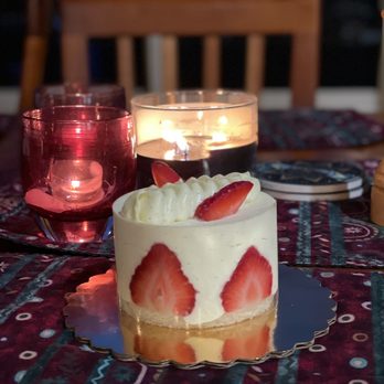Sweet Cakes - Fraisier Cake - Bakeries Near Me - Kirkland, Washington Sweet Cakes - Fraisier Cake - Bakeries Near Me - Kirkland, Washington