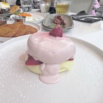 Flipper's - Strawberry Pancake - Pancakes Near Me - West Hollywood, California