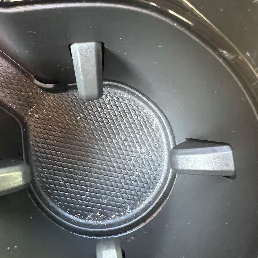 WavezDetailing - Cup holders were not cleaned - Auto Detailing Near Me WavezDetailing - Cup holders were not cleaned - Auto Detailing Near Me