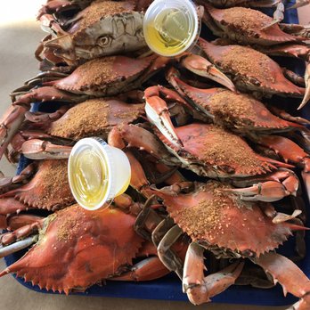 Abner's Crab House - A dozen of mixed male blue crabs - Seafood Near Me - Chesapeake Beach, Maryland Abner's Crab House - A dozen of mixed male blue crabs - Seafood Near Me - Chesapeake Beach, Maryland