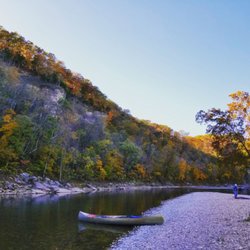 Shoalnook Cabins - James River in the fall