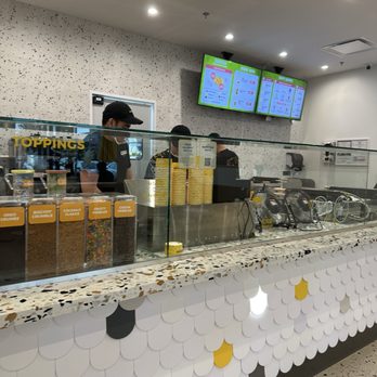 Somisomi - Front inside - Desserts Near Me - Shenandoah, Texas