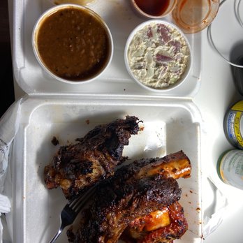 Phil's BBQ - Barbeque Near Me - San Diego, California Phil's BBQ - Barbeque Near Me - San Diego, California