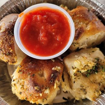 Dado's Pizza OKC - Garlic knots - Pizza Near Me - Oklahoma City, Oklahoma