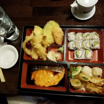 Sushi Hiro - Salmon Teriyaki Bento Box, dinner size ($16.95) - Japanese Near Me - Las Vegas, Nevada Sushi Hiro - Salmon Teriyaki Bento Box, dinner size ($16.95) - Japanese Near Me - Las Vegas, Nevada