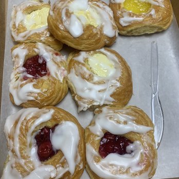 L & M Bakery - Danish - Bakeries Near Me - Delran, New Jersey