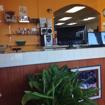 Biro Dominican Salon - Front desk always greets with a smile! - Hair Salons Near Me - Rockville, Maryland Biro Dominican Salon - Front desk always greets with a smile! - Hair Salons Near Me - Rockville, Maryland