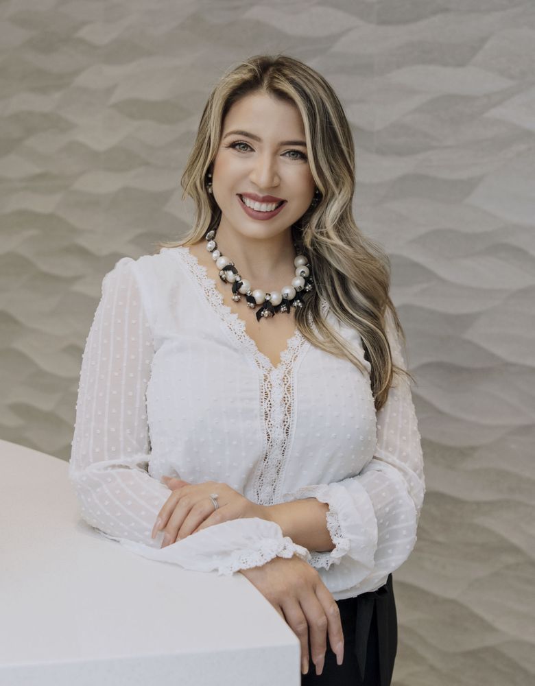 LIV REAL ESTATE GROUP Updated June 2024 17 Photos 11901 NE