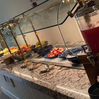 Springhouse Cafe - Buffet - Fruits and Juices - American Near Me - San Antonio, Texas