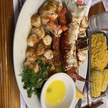 Sammys Fish Box - King crab legs with scallops - Seafood Near Me - Bronx, New York Sammys Fish Box - King crab legs with scallops - Seafood Near Me - Bronx, New York