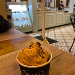 Theo’s Microcreamery - 1 scoop of pumpkin Oreo